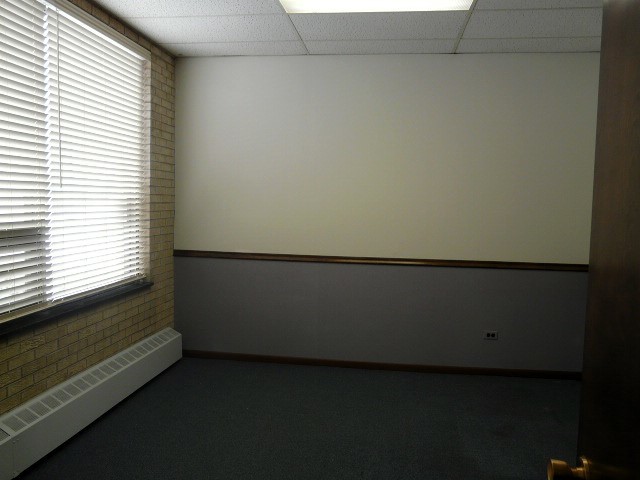 74 E Grand Avenue Property Photo 6