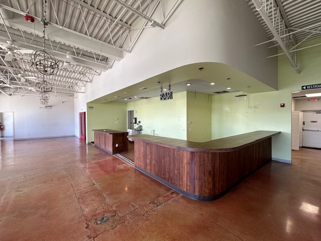 820 Wheeling Road Property Photo 1