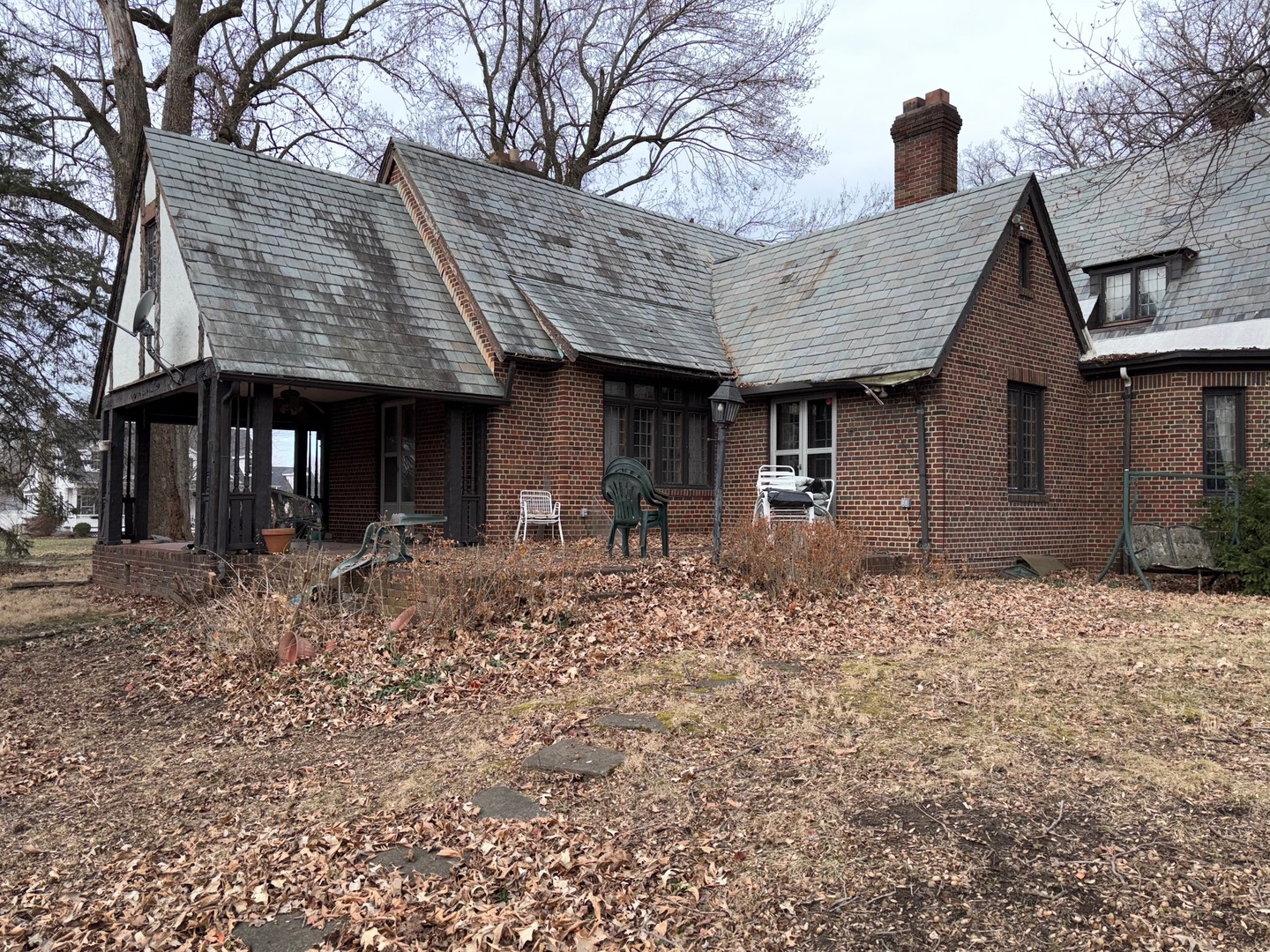 1645 N Vermilion Street Property Photo 6