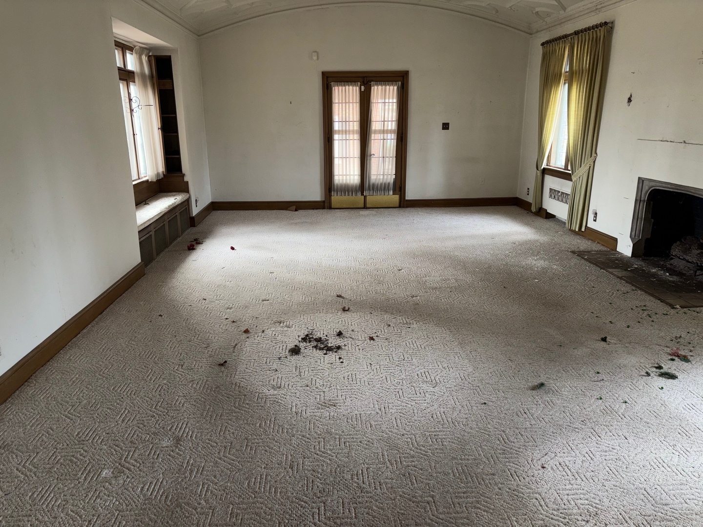 1645 N Vermilion Street Property Photo 32