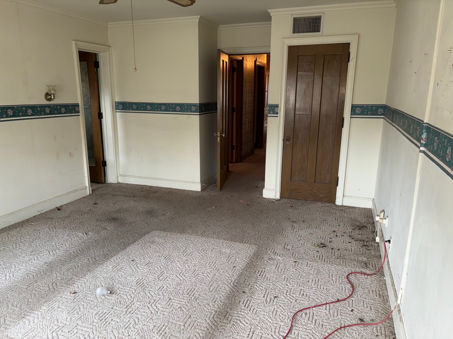 1645 N Vermilion Street Property Photo 43