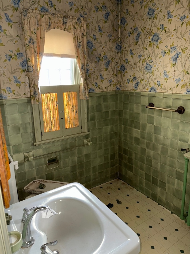 1645 N Vermilion Street Property Photo 44