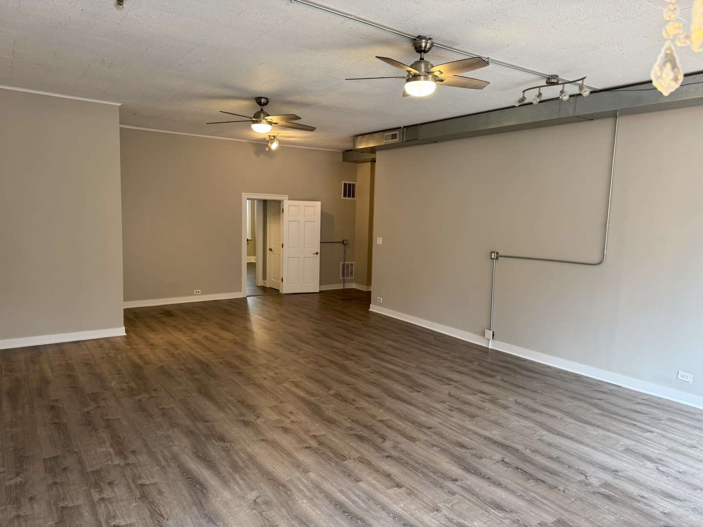 5814 W Higgins Avenue Property Photo 5