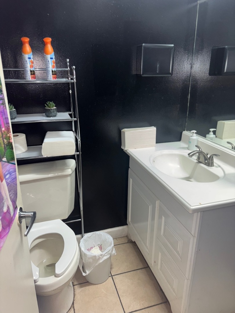 5844 W Dempster Avenue Property Photo 8
