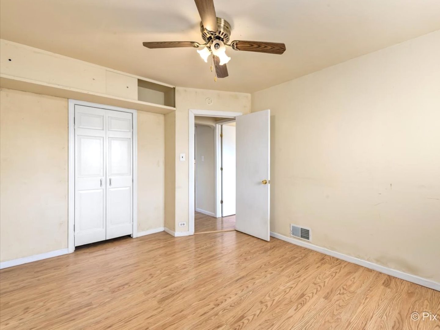 8304 S Kedzie Avenue Property Photo 11