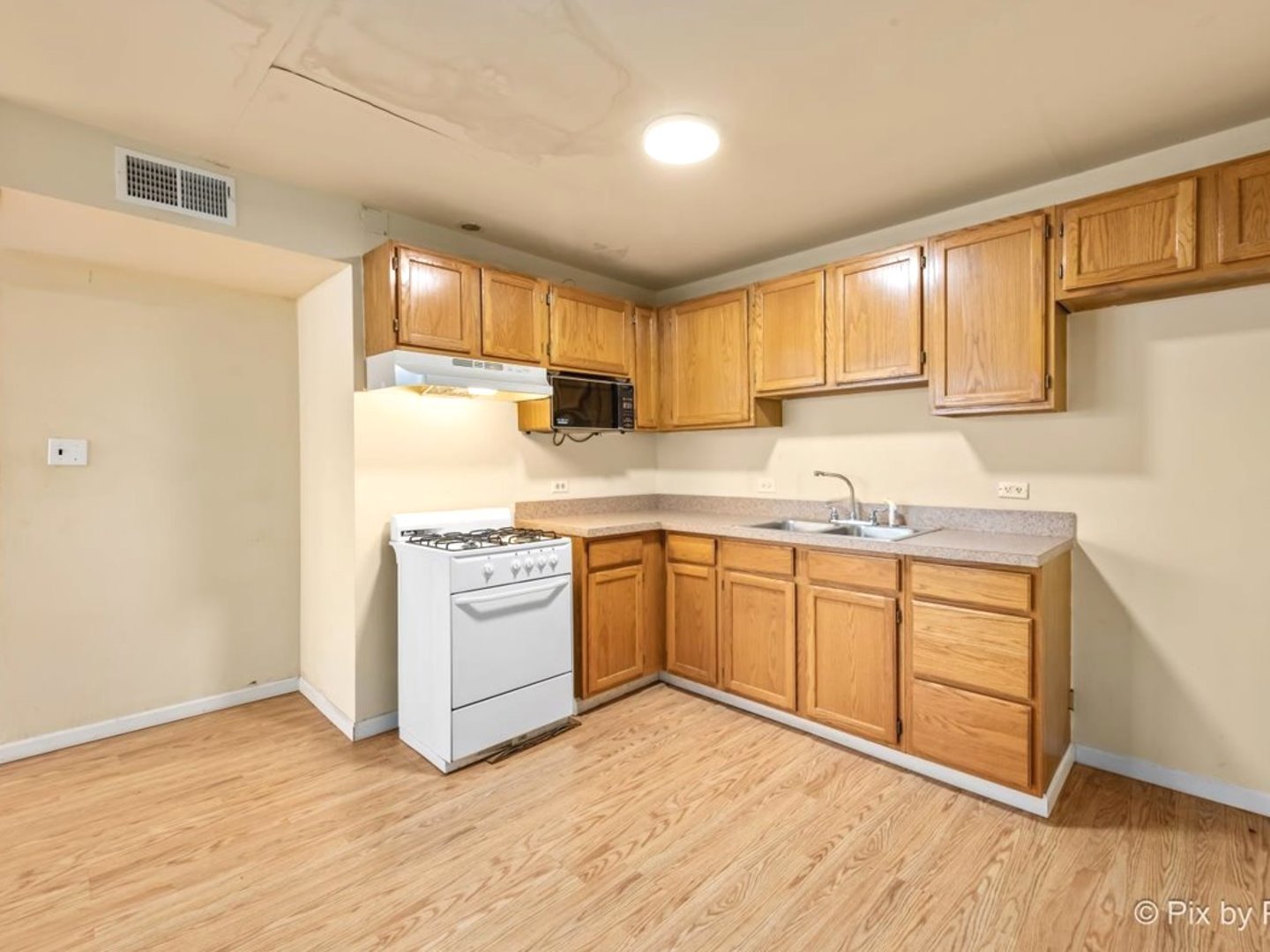 8304 S Kedzie Avenue Property Photo 13