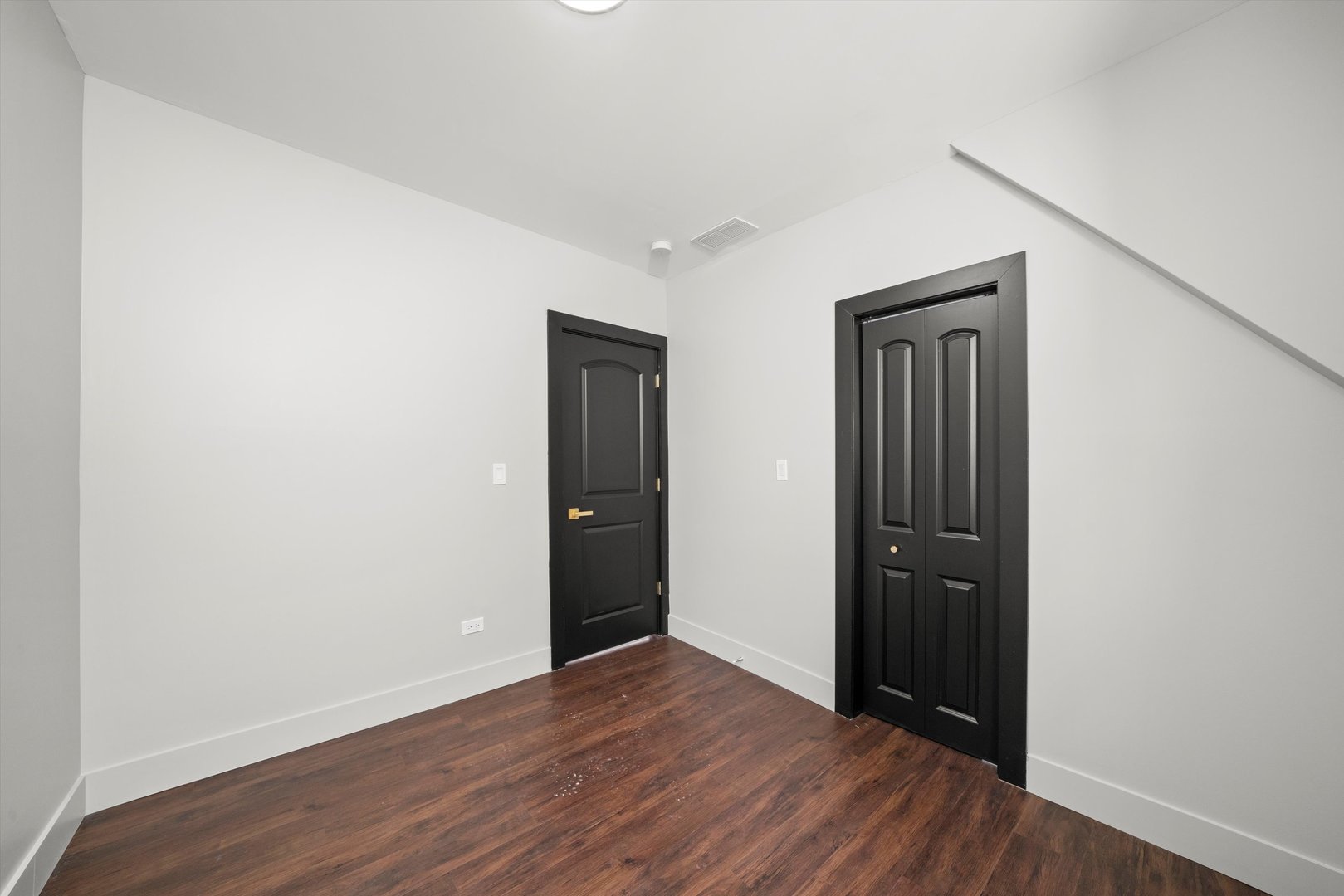 233 N Lorel Avenue Property Photo 8