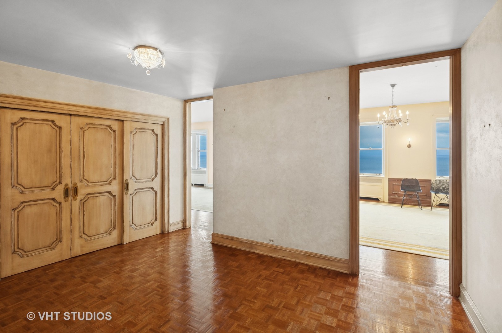 1242 N Lake Shore Drive 22 Property Photo 2
