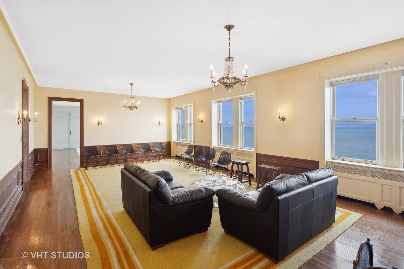 1242 N Lake Shore Drive 22 Property Photo 5
