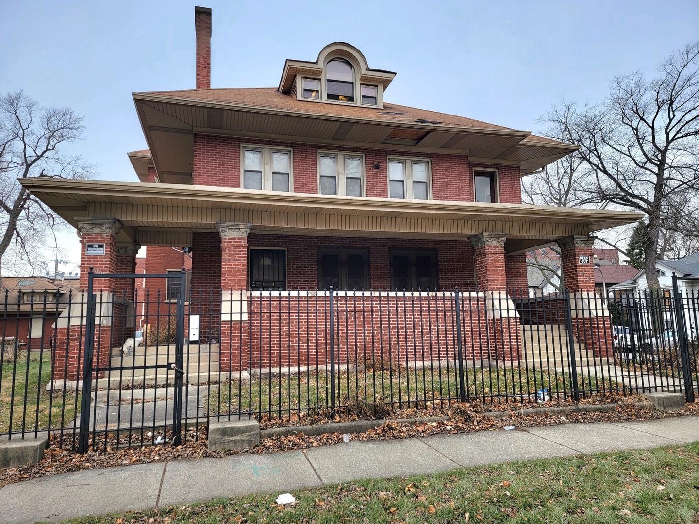 446 N Pine Avenue Property Photo 1