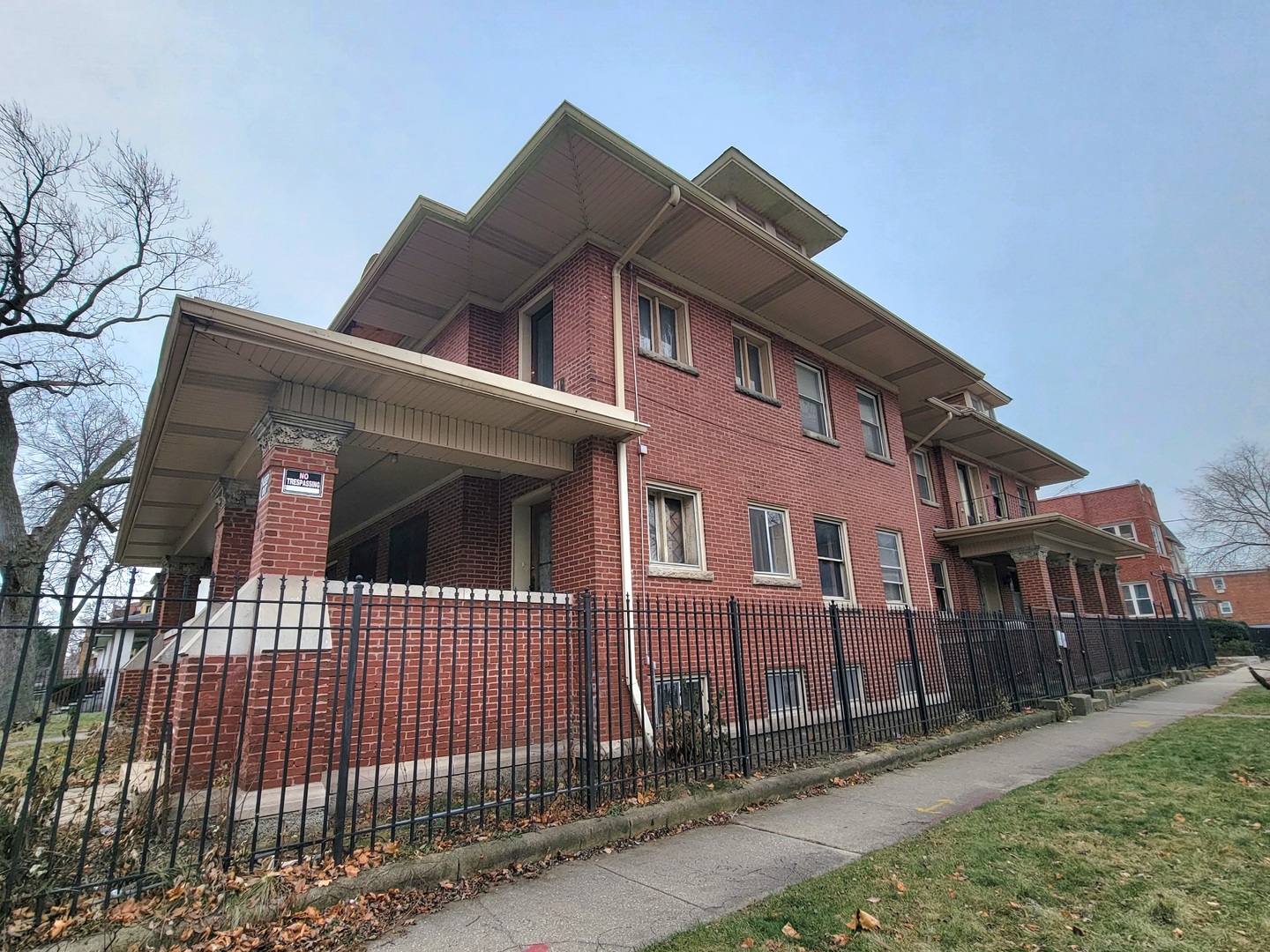 446 N Pine Avenue Property Photo 6