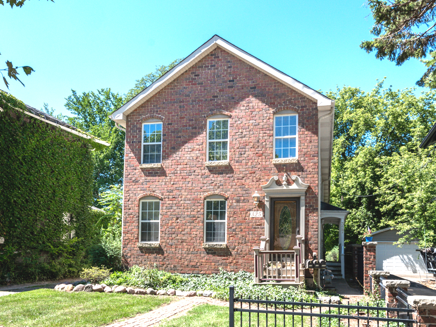 325 N Loomis St Property Photo