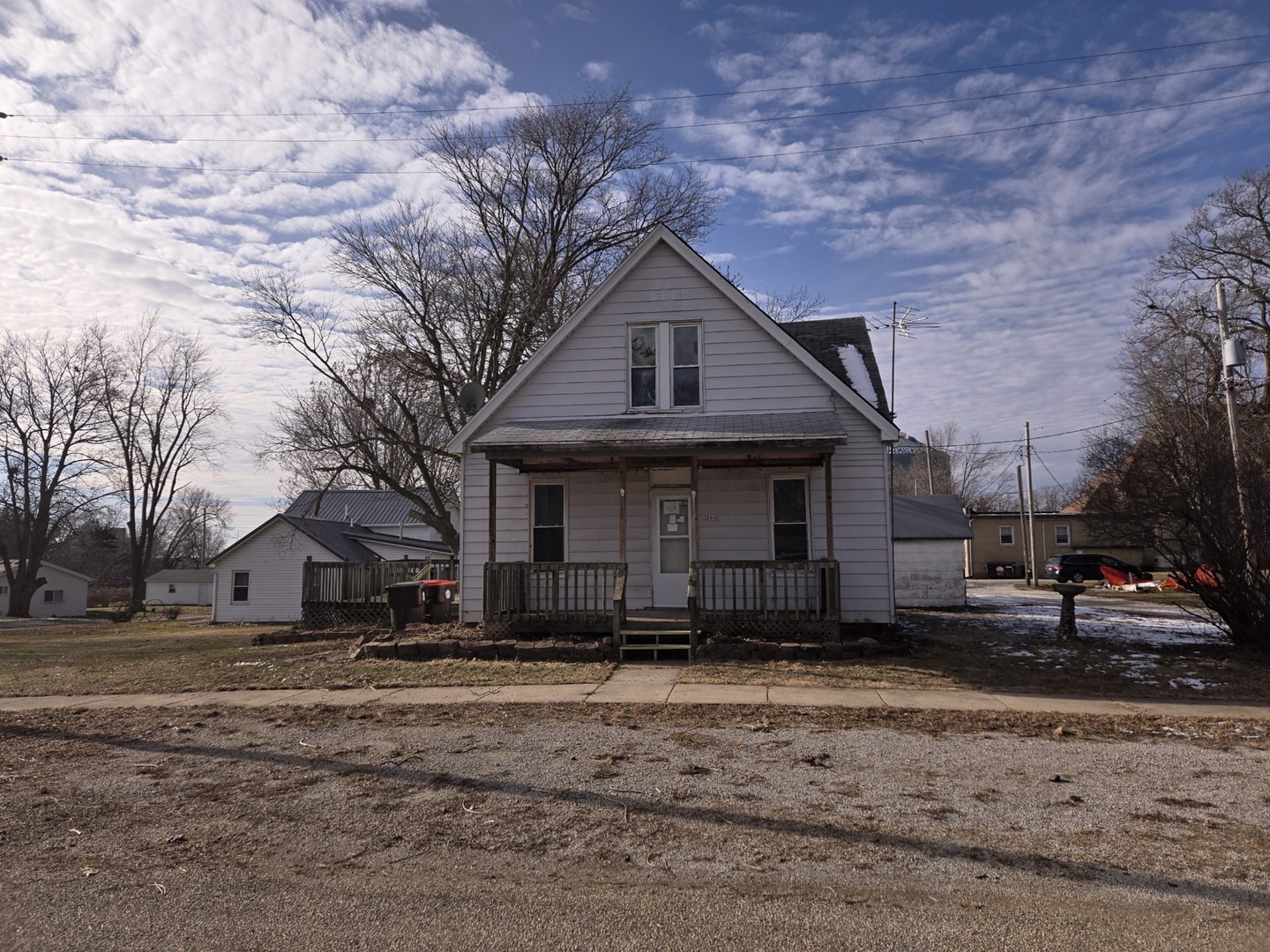 206 S Broadway Street Property Photo