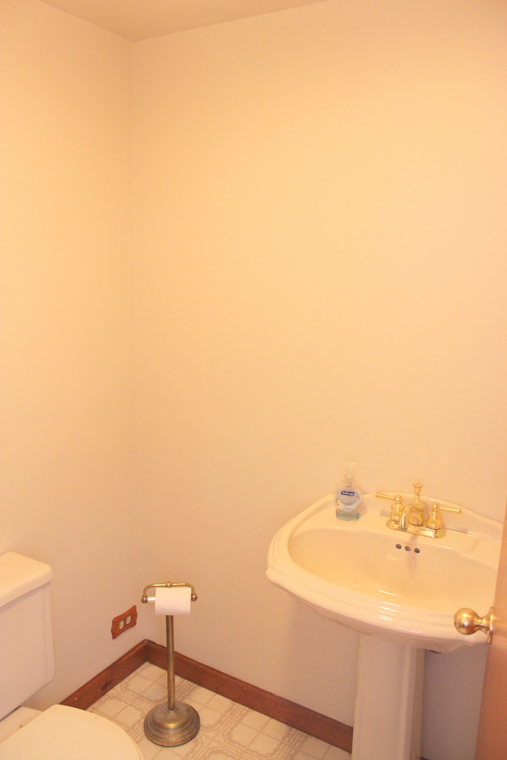 118 1st Street Property Photo 7