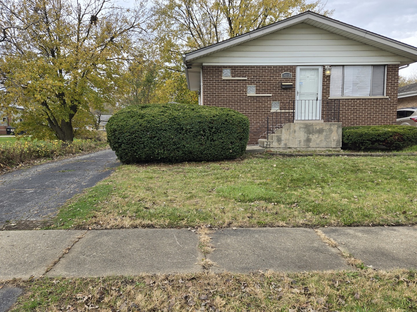 14558 Kedvale Avenue Property Photo 1