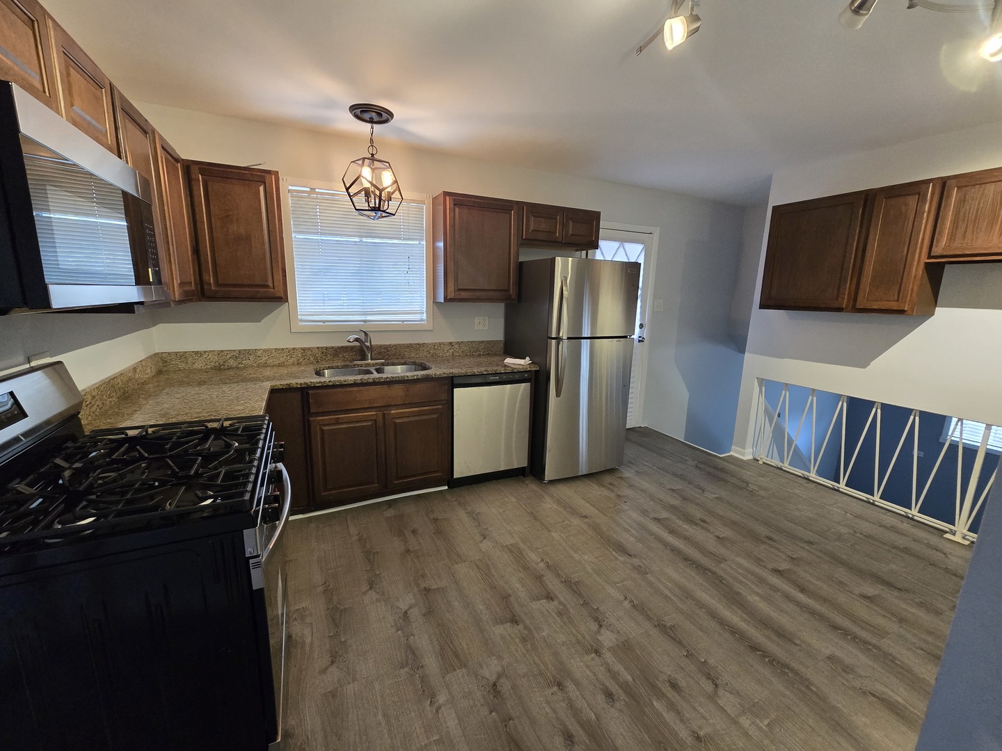 14558 Kedvale Avenue Property Photo 6