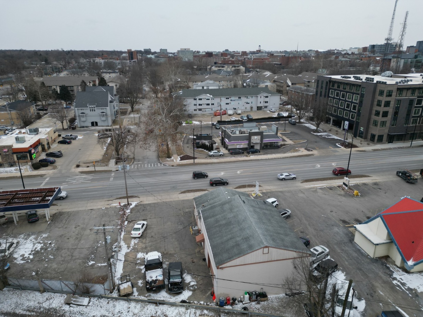 1002 W University Avenue Property Photo 10