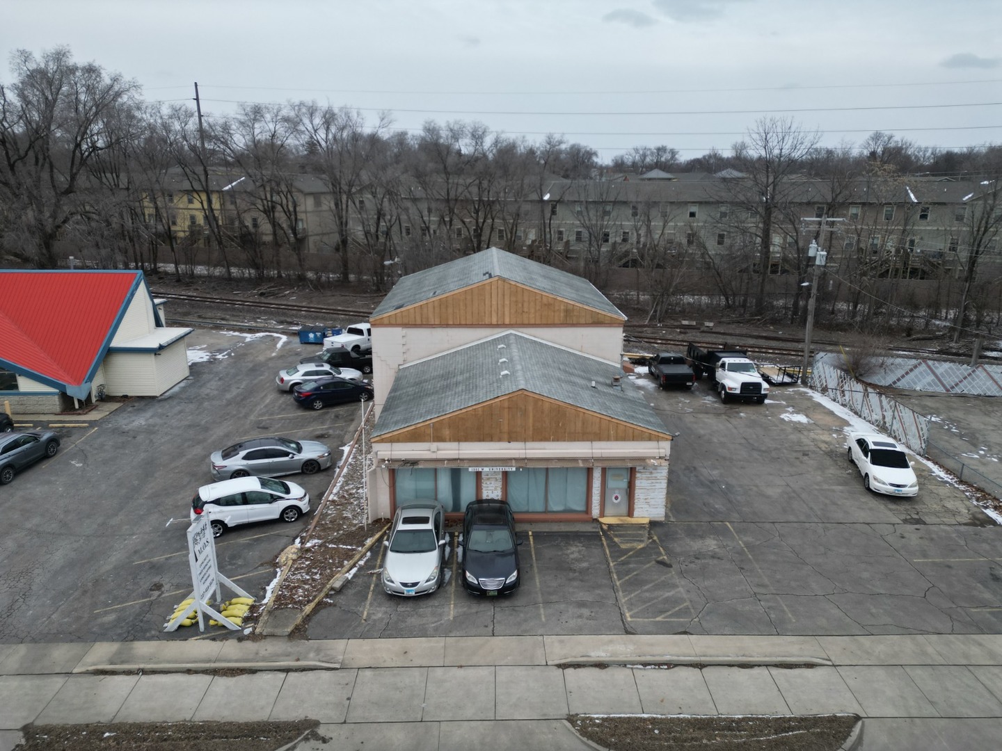 1002 W University Avenue Property Photo 11