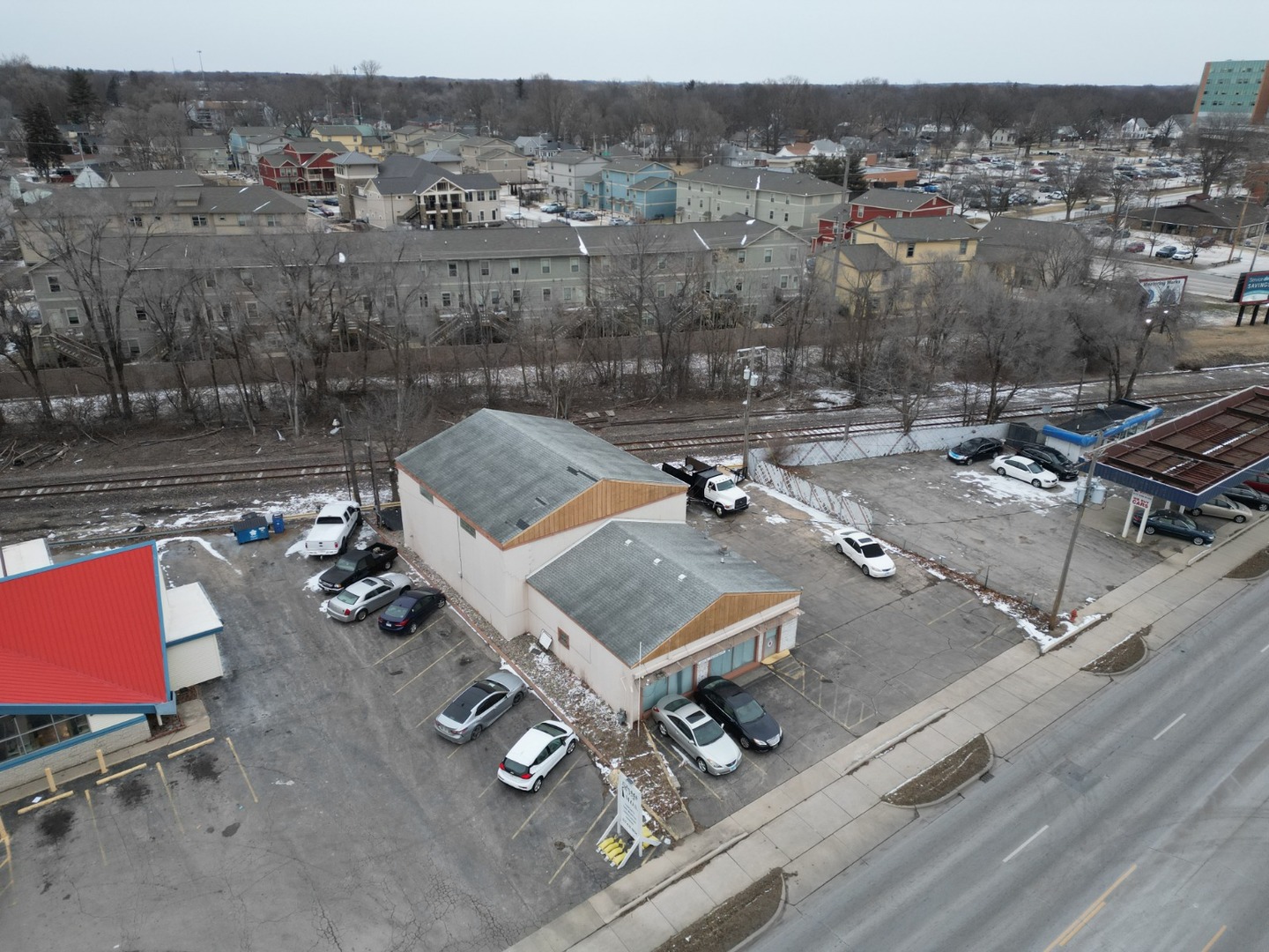 1002 W University Avenue Property Photo 12