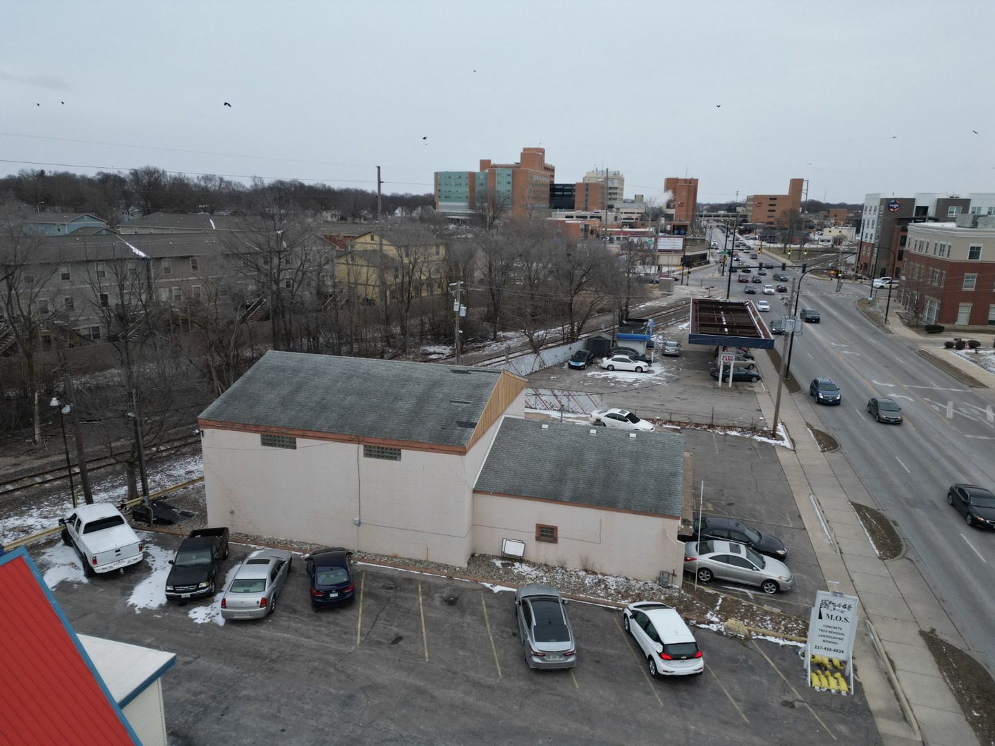 1002 W University Avenue Property Photo 18