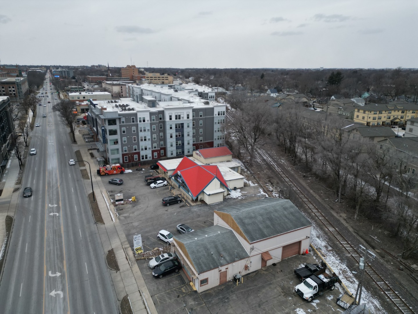1002 W University Avenue Property Photo 19