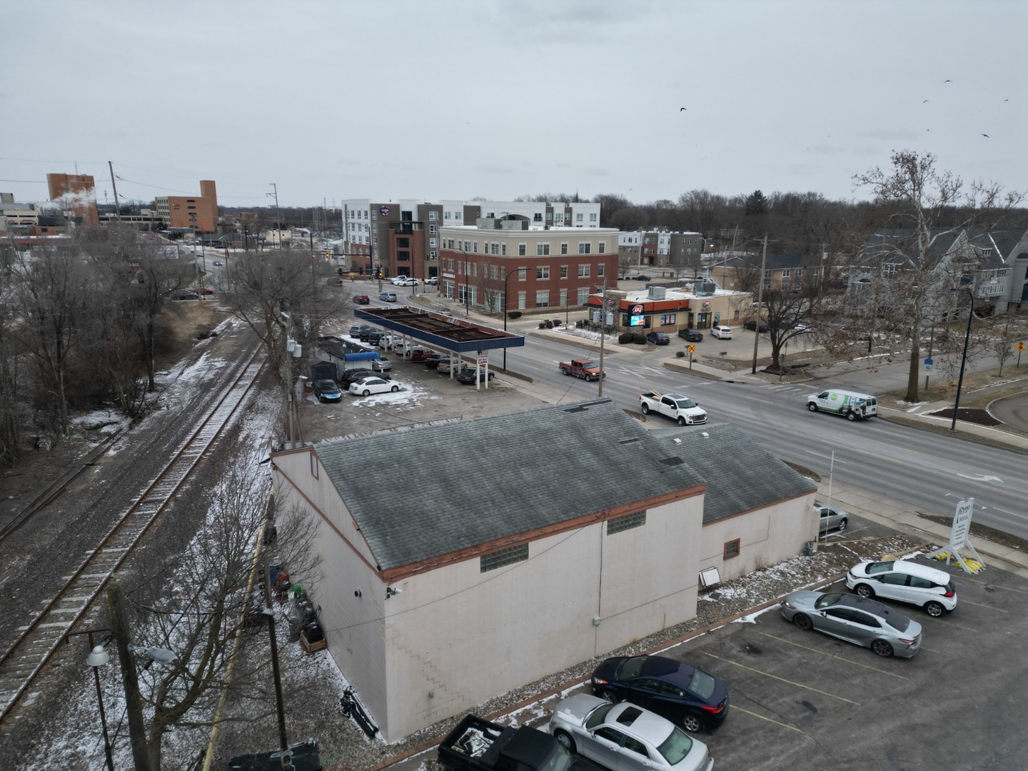 1002 W University Avenue Property Photo 24
