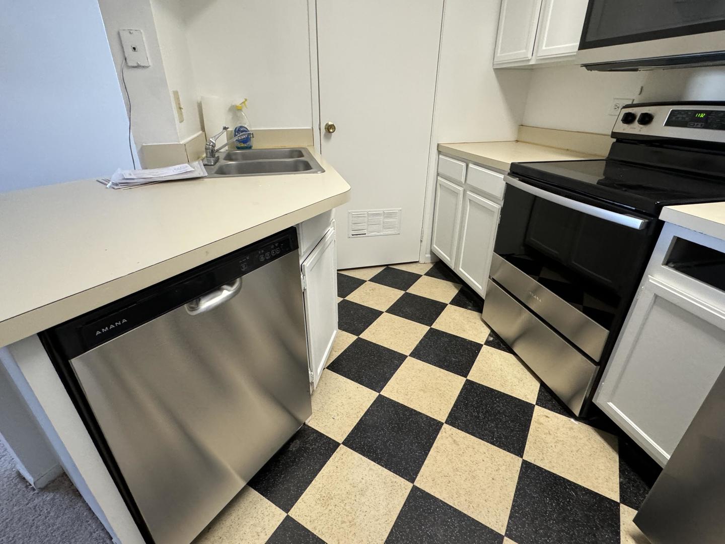1297 Wyndham Lane 101 Property Photo 6