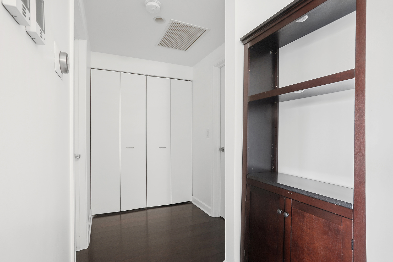 5 E 14th Place 502 Property Photo 6