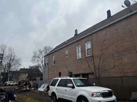 1521 W 51st Street Property Photo 3