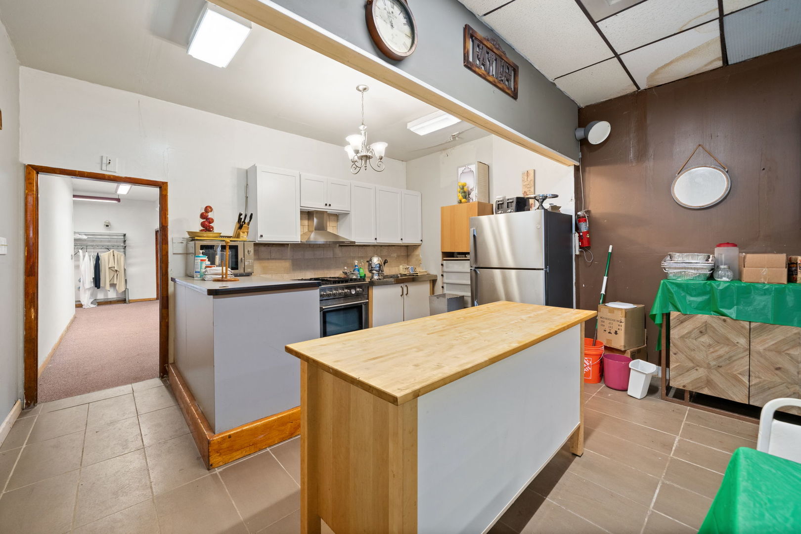 632 N Albany Avenue Property Photo 16