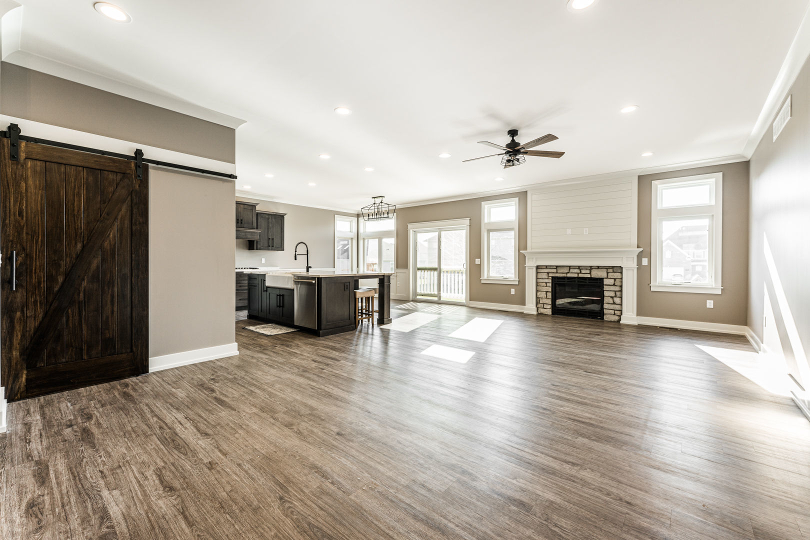 734 Independence Avenue Property Photo 3