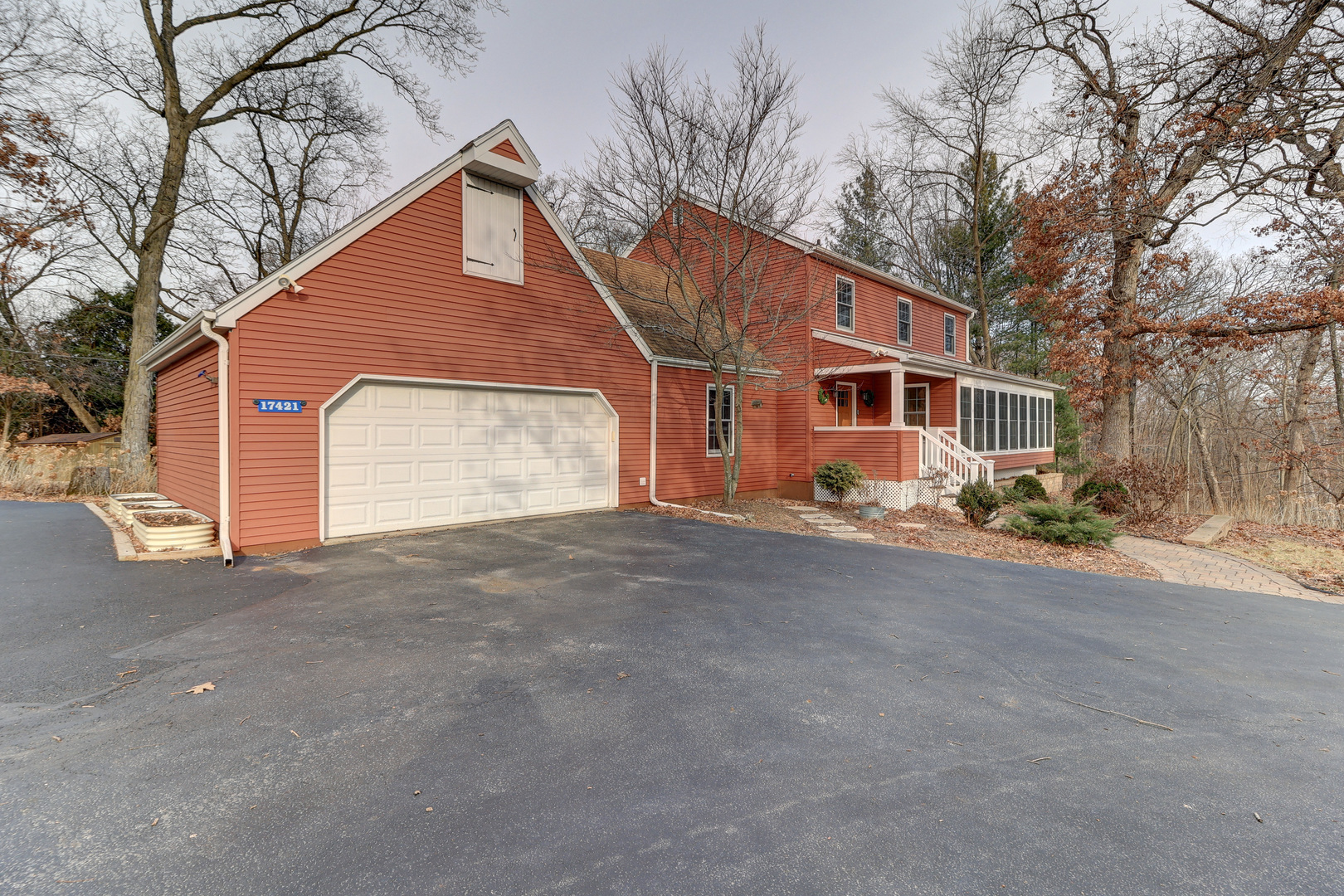 17421 Timber Drive Property Photo 7