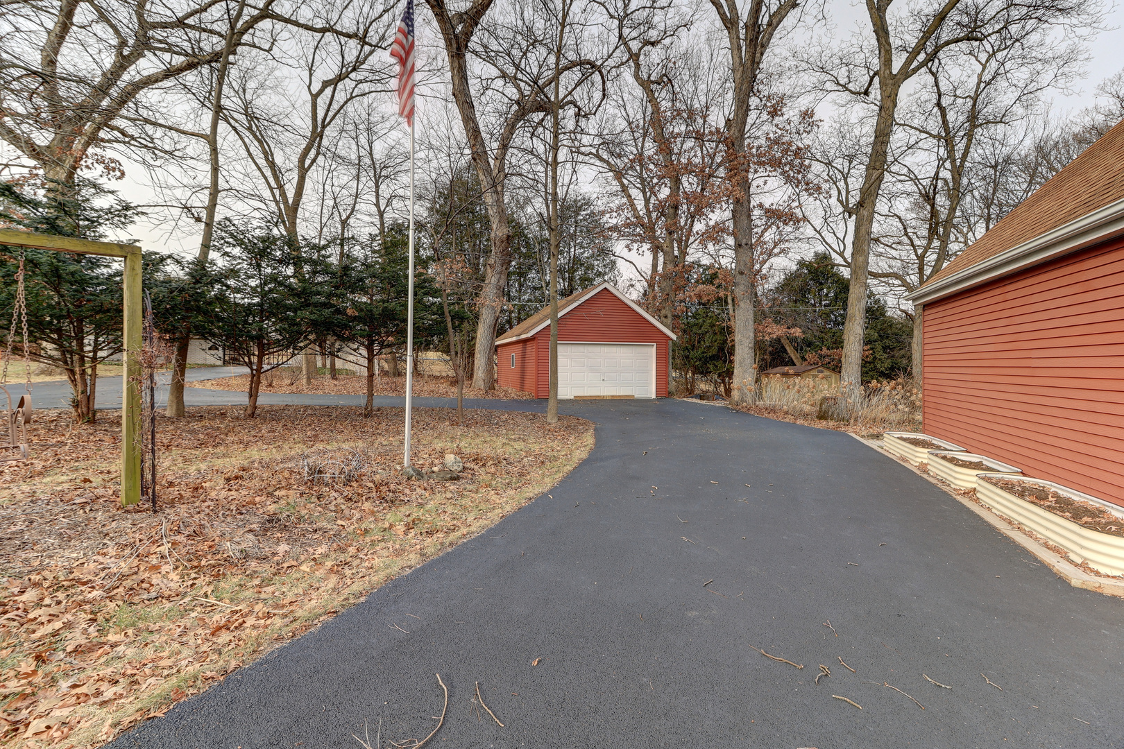 17421 Timber Drive Property Photo 8