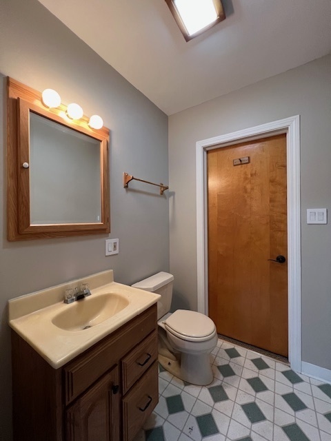 704 E 9th Street Property Photo 17