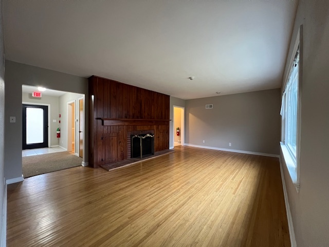 704 E 9th Street Property Photo 18