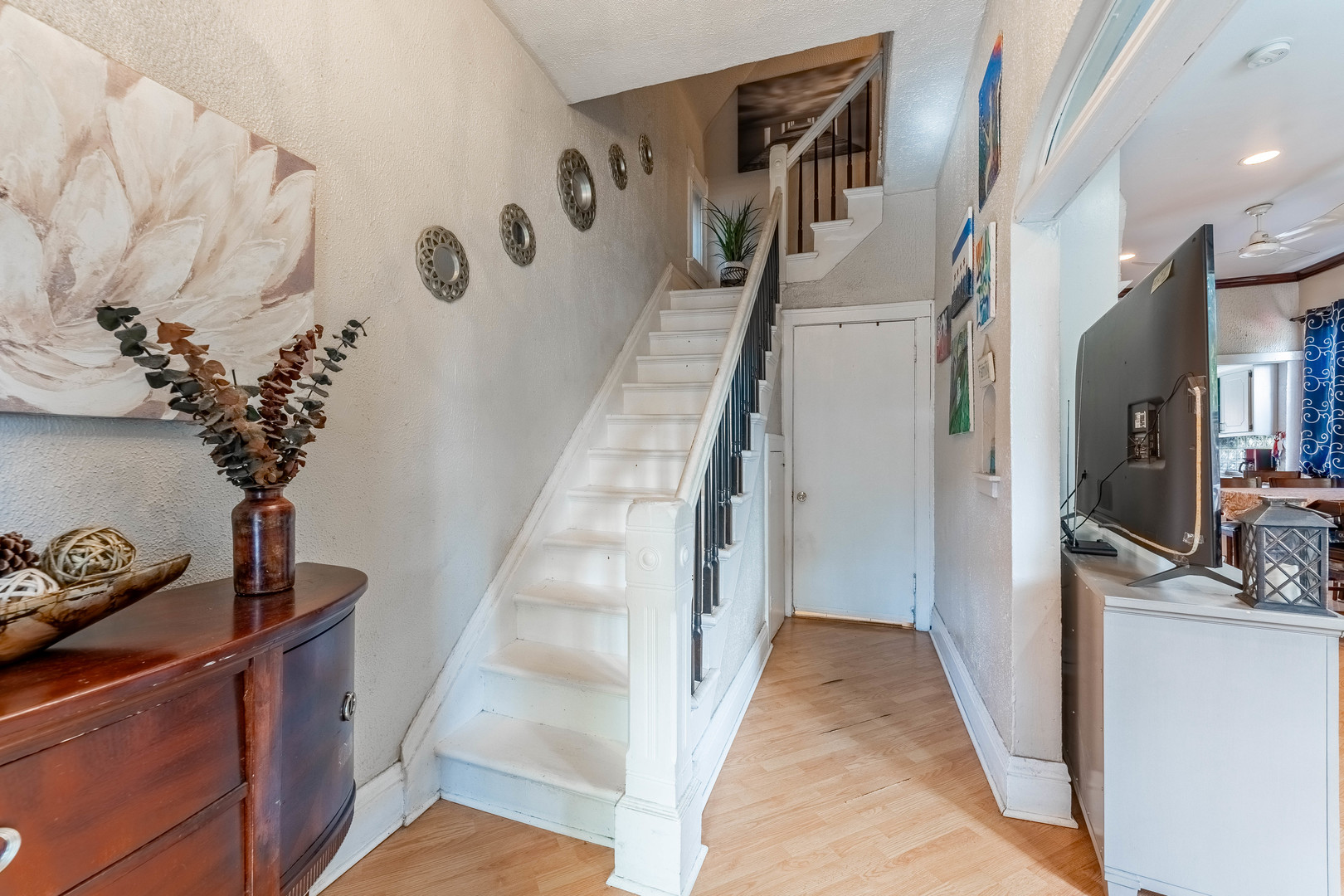 2342 W Altgeld Street Property Photo 4