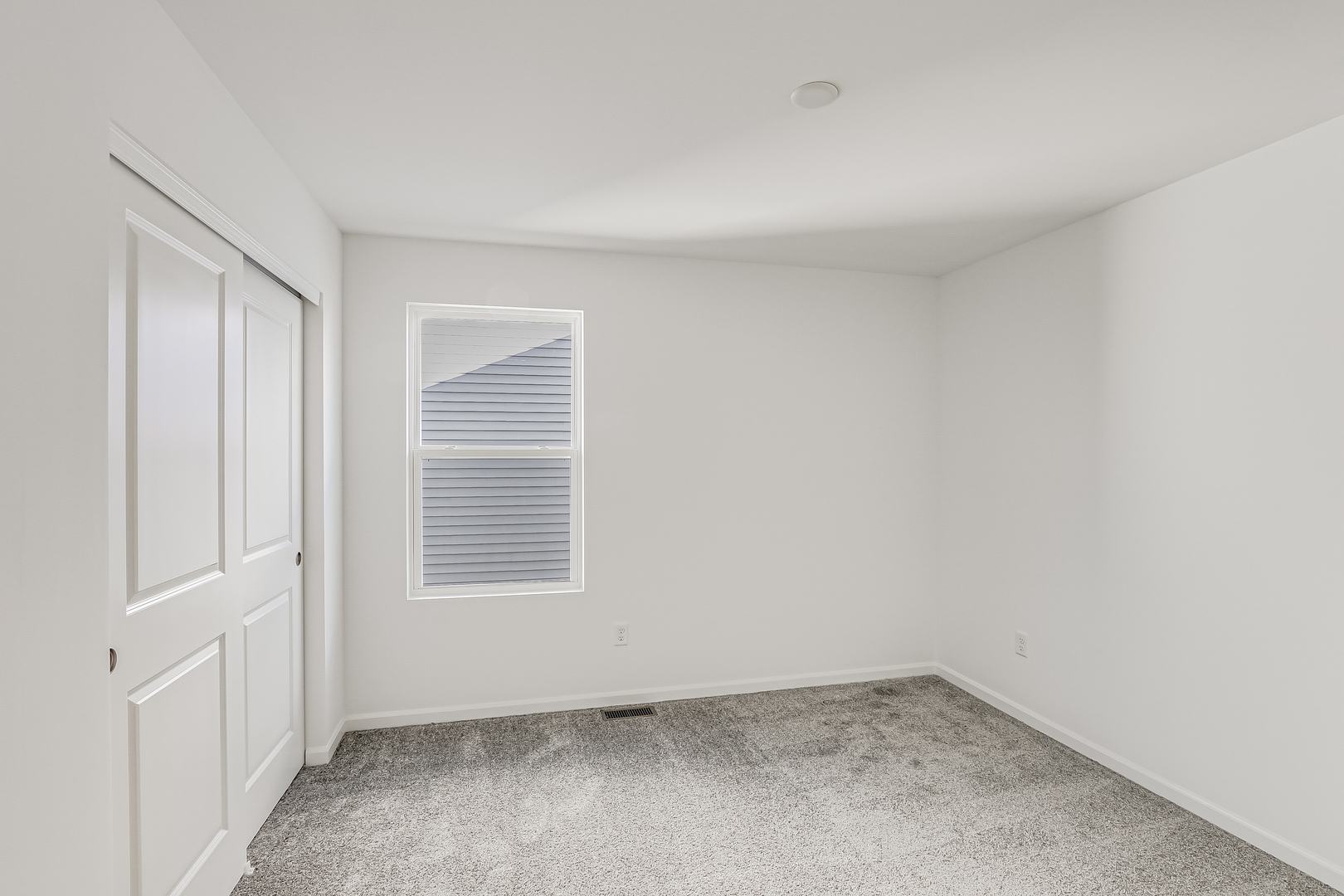 960 Maplewood Drive Property Photo 25