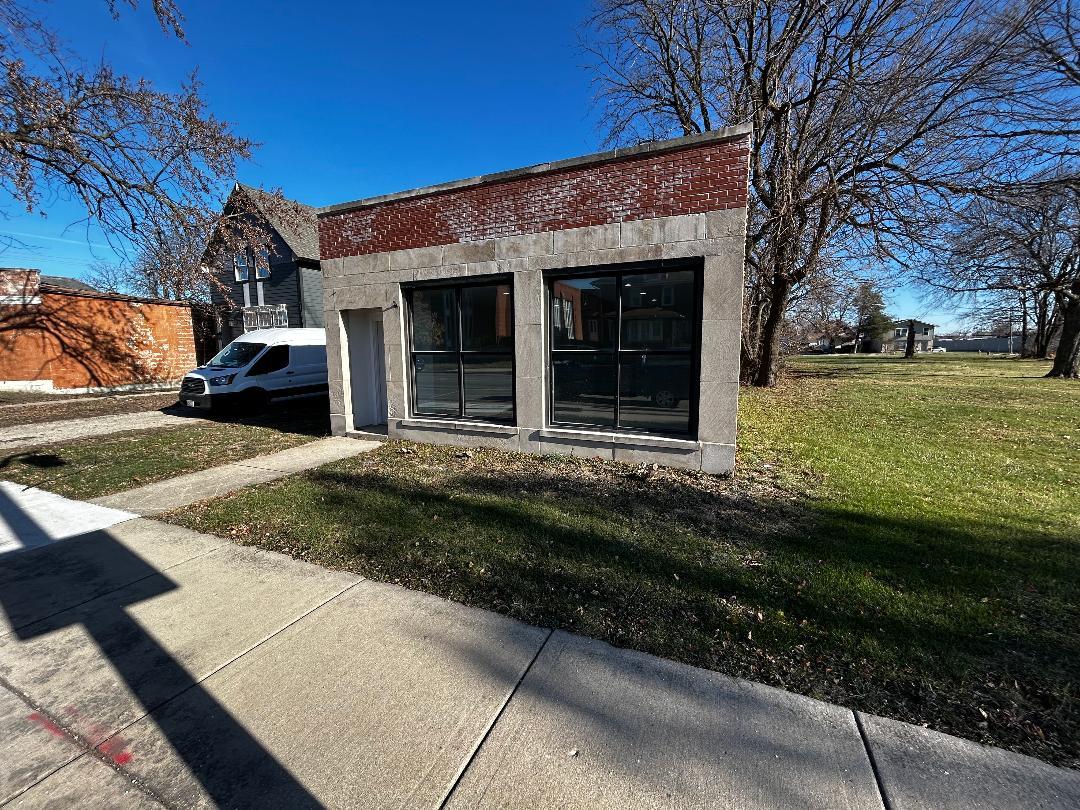 1209 S 5th Ave Property Photo 1
