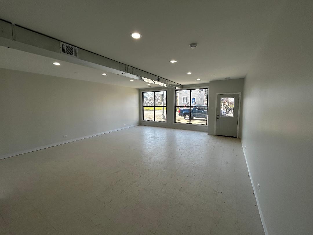 1209 S 5th Ave Property Photo 5
