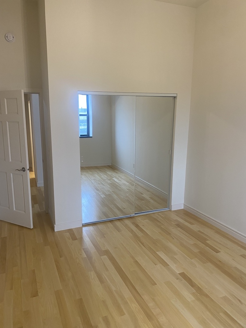 212 N Center Street 701 Property Photo 8