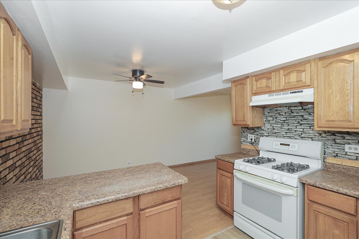 23 Wildwood Lane G Property Photo 12