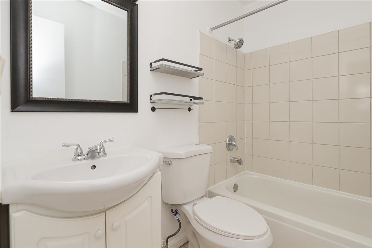 23 Wildwood Lane G Property Photo 17