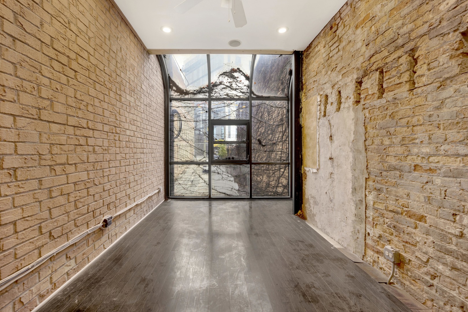 515 N Halsted St Property Photo 4