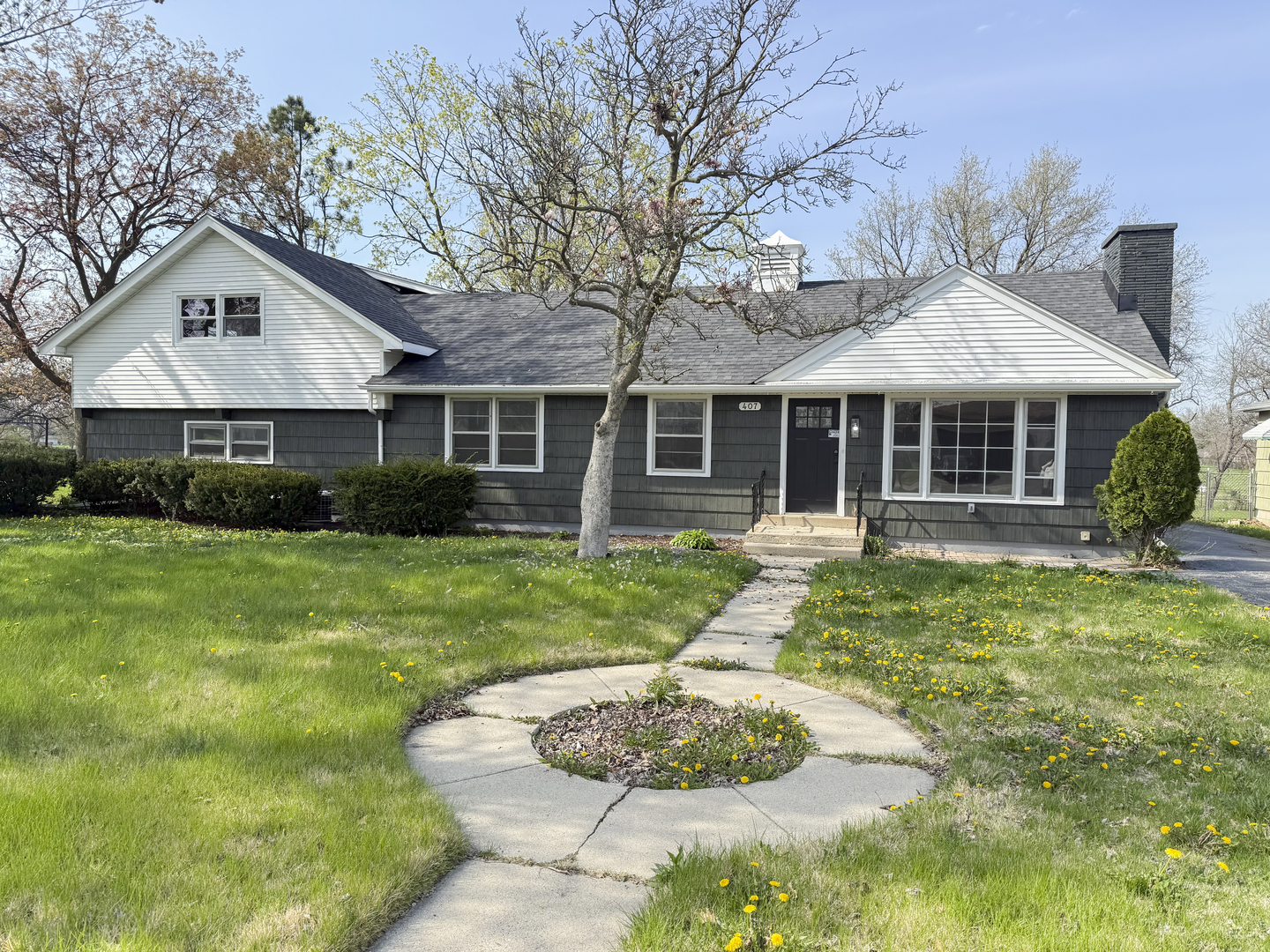 407 W 12th Street Property Photo