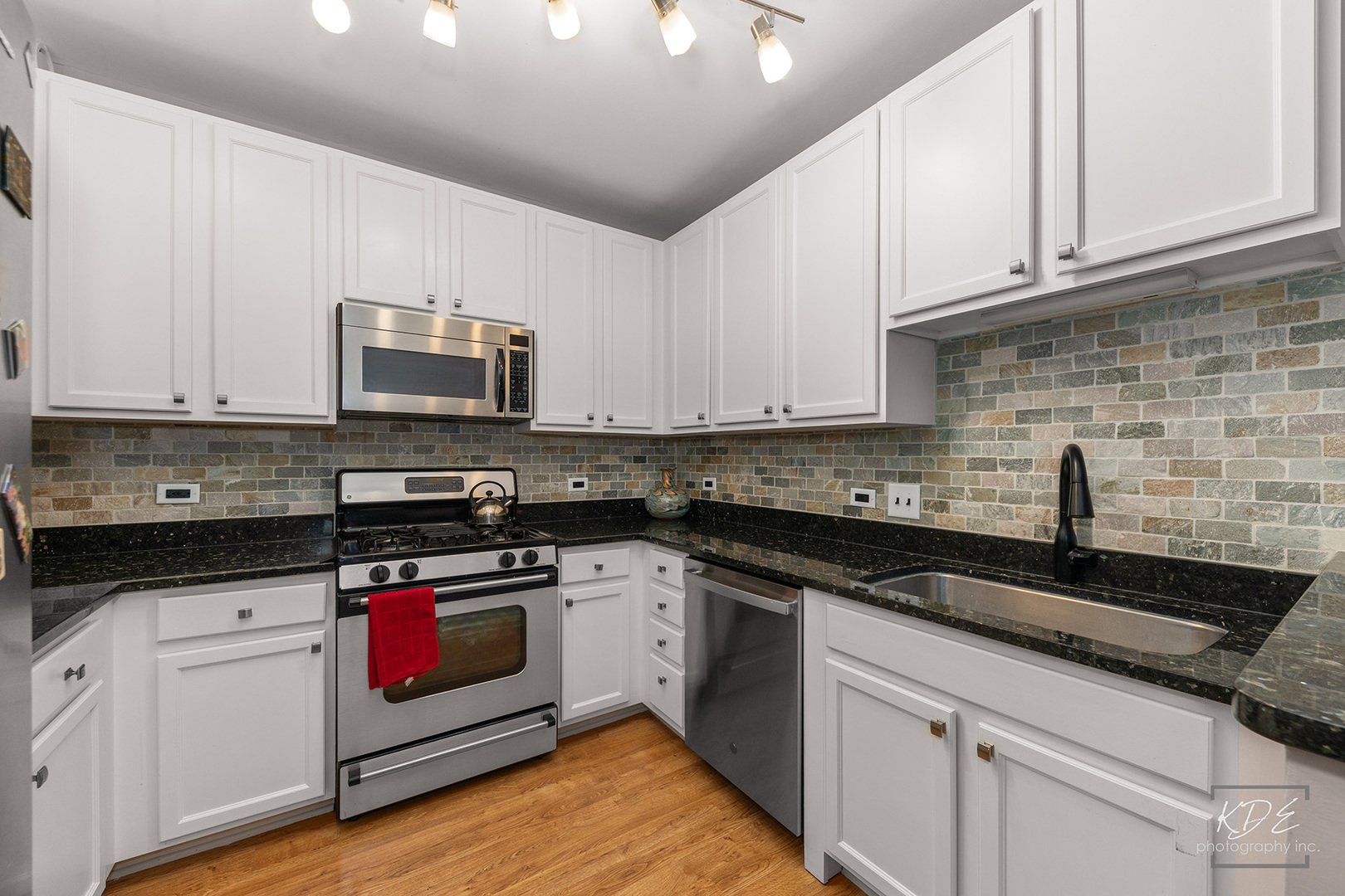 1111 S Wabash Avenue 808 Property Photo 7