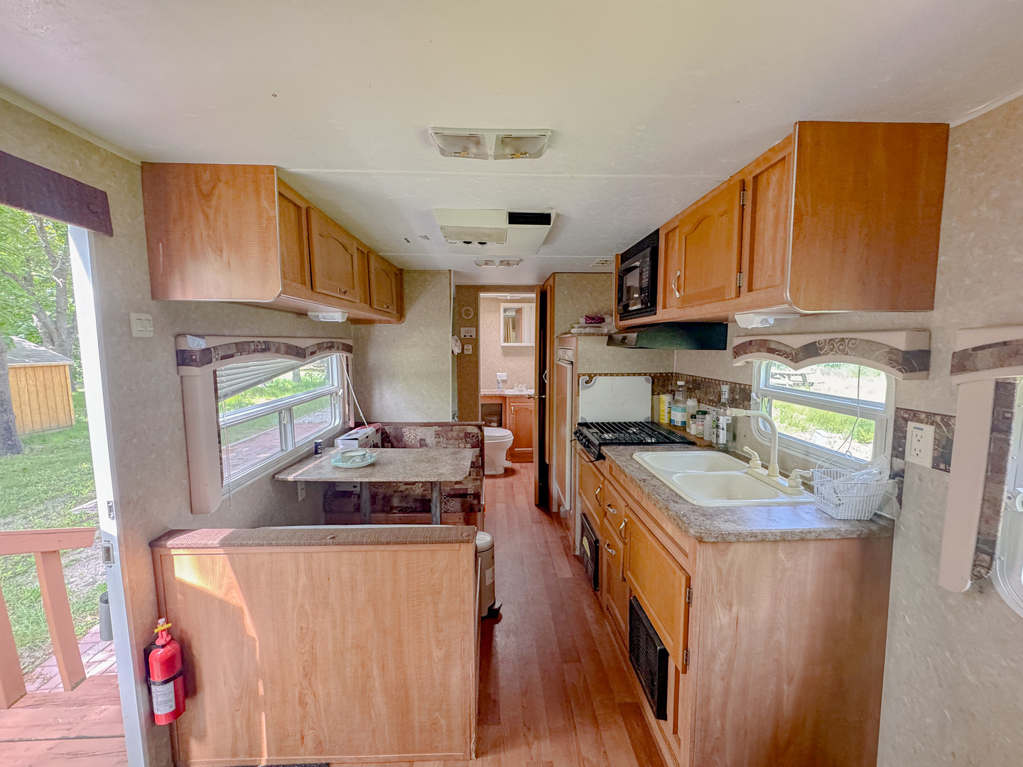 10/13 Woodhaven Property Photo 4