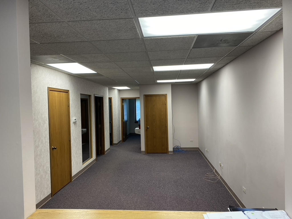 232 E Northwest Highway Property Photo 4