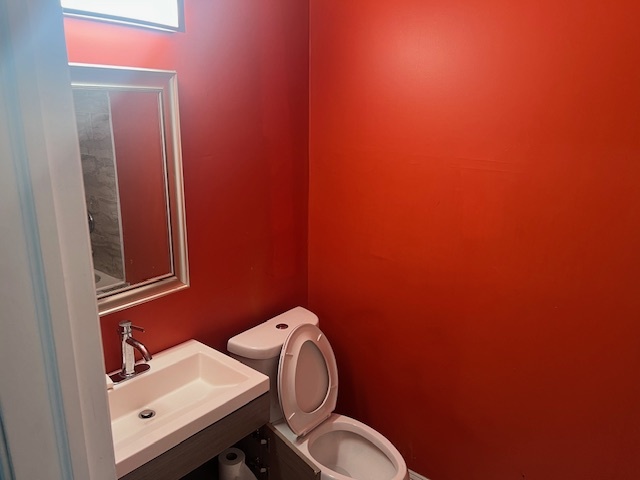 1453 W Garfield Boulevard 1 Property Photo 2