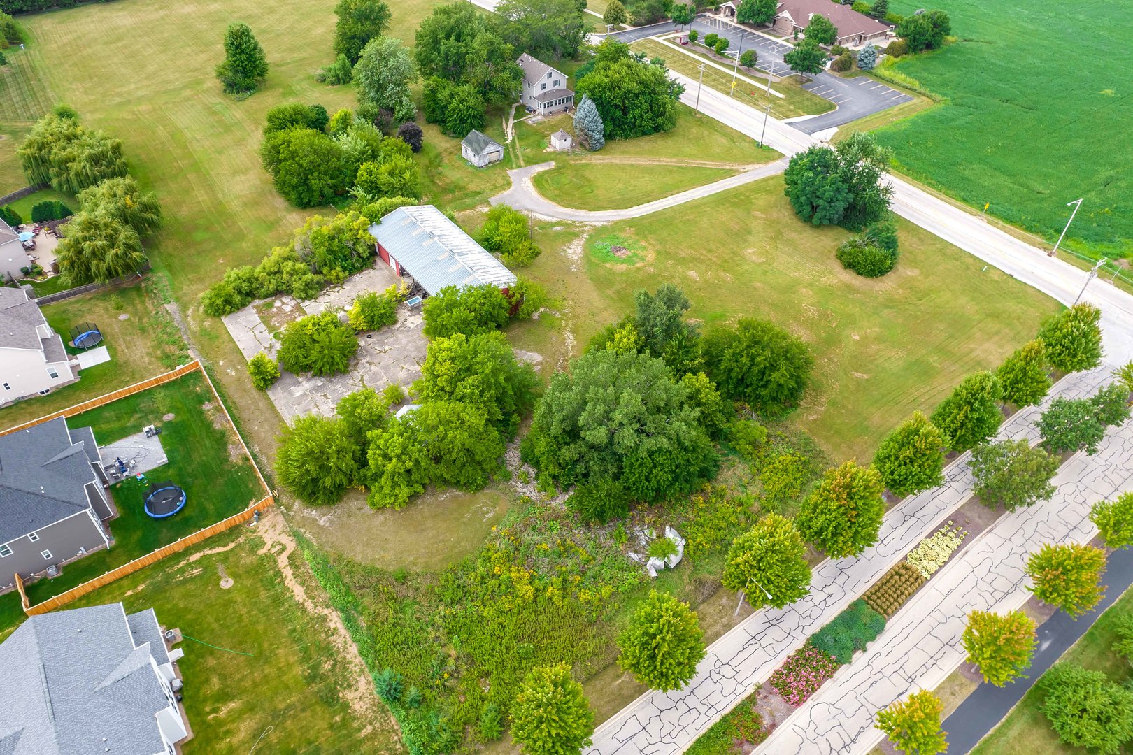870 Simons Road Property Photo 4