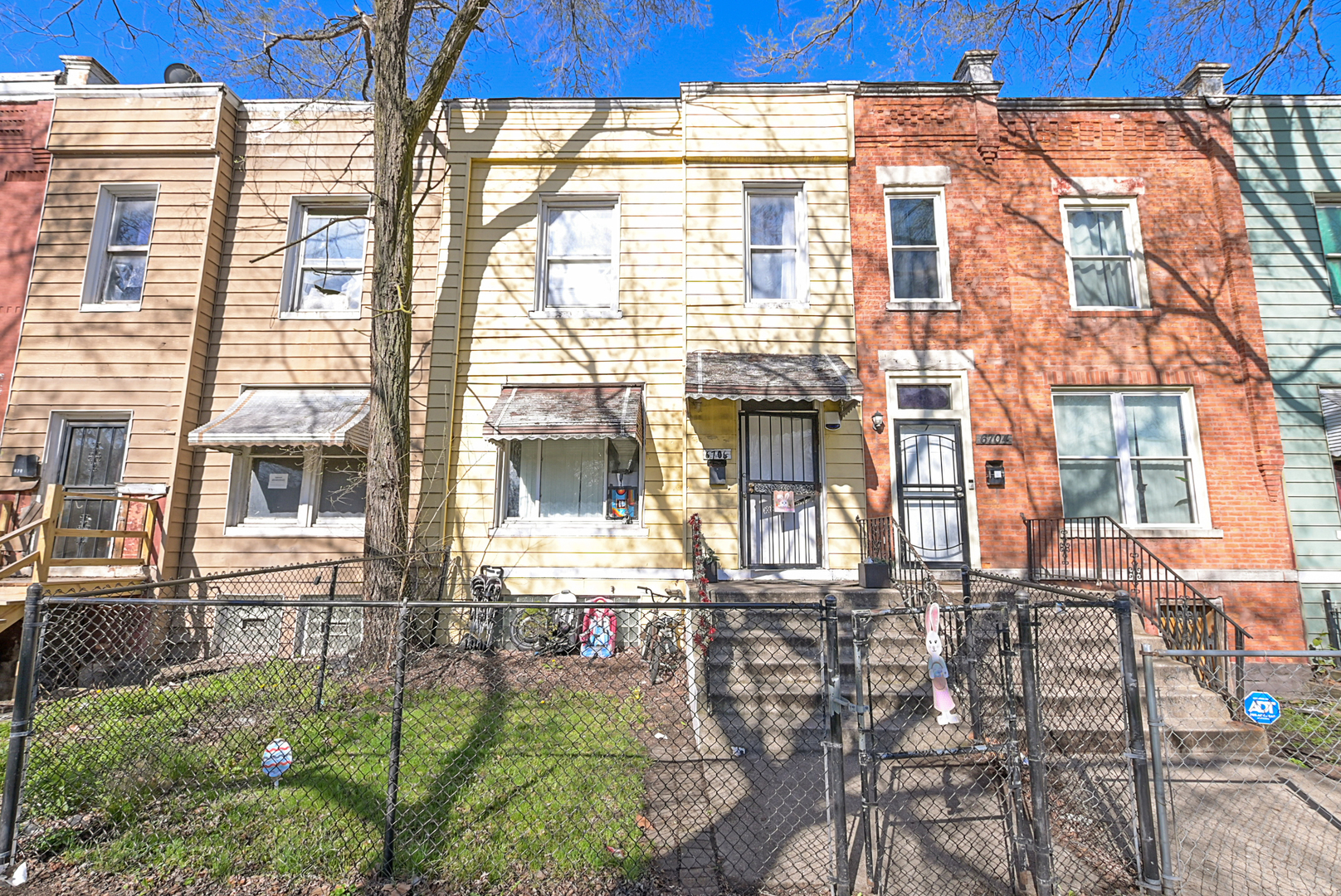 6706 S Parnell Avenue Property Photo 1